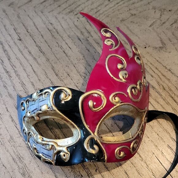 Black and red musical Note Masquerade mask 🖤❤️ - Picture 5 of 5
